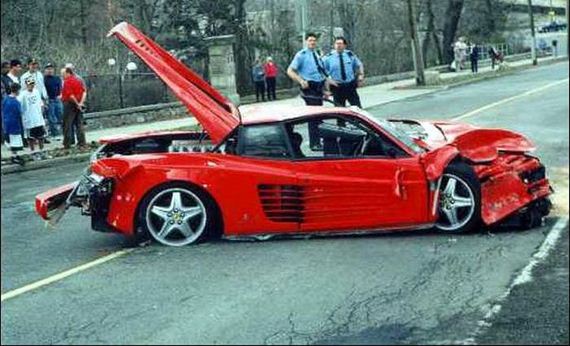 wreck_ferrari