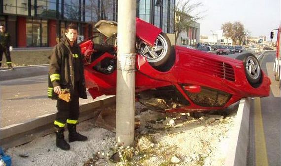 wreck_ferrari