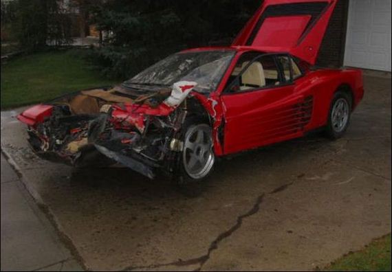 wreck_ferrari