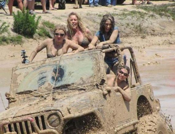Hot-girls-Jeeps