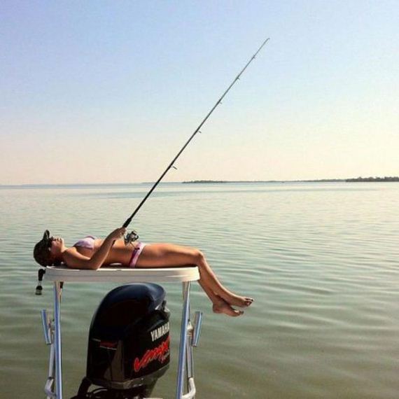 Hot-girls-fishing