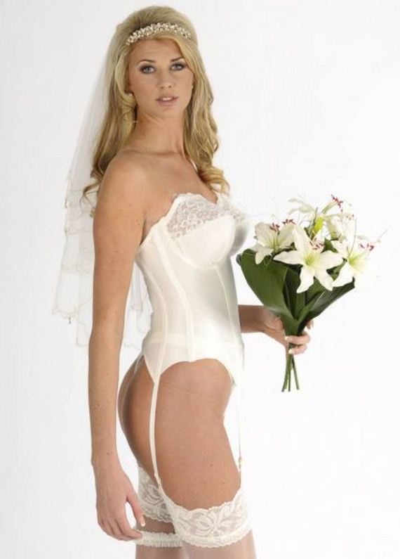 Hot-girls-in-bridal-lingerie