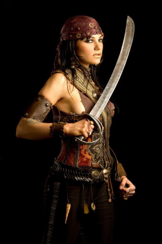 Sexy-girl-pirate