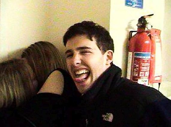 drunk_girls_kissing