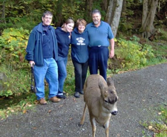family_finds_deer