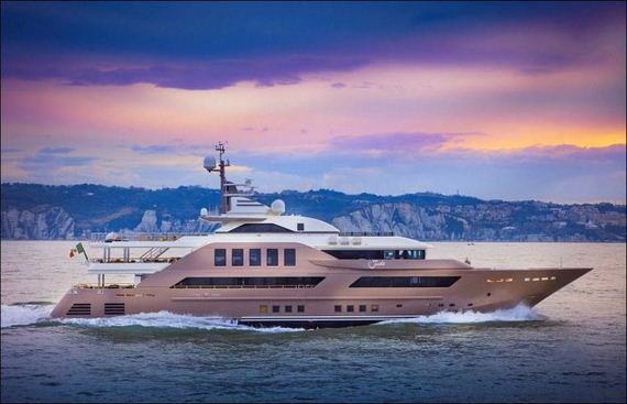 luxury_yacht
