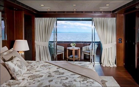 luxury_yacht