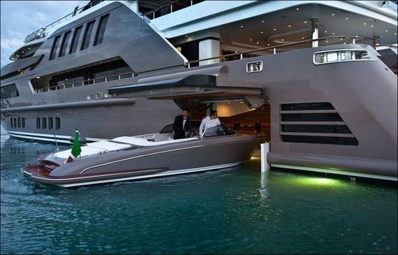 luxury_yacht