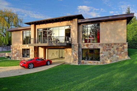 mansion_garage