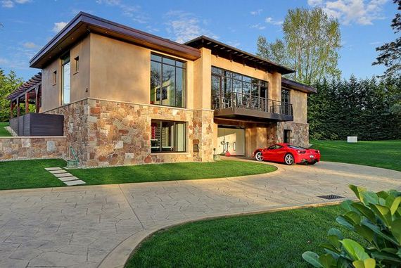 mansion_garage