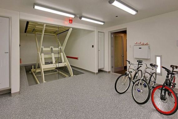 mansion_garage