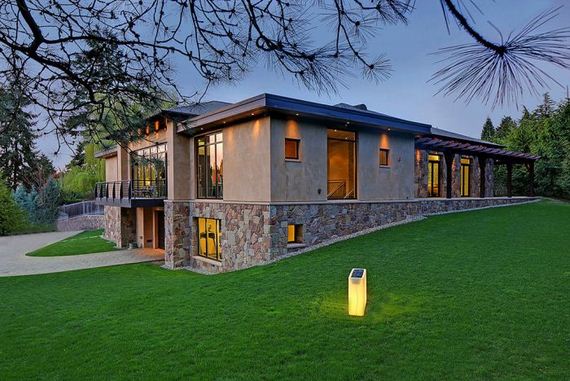 mansion_garage