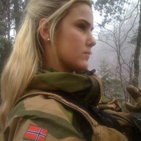 norwegian_military_girl
