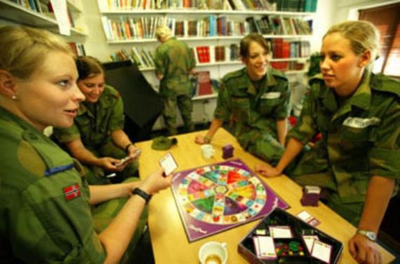 norwegian_military_girl