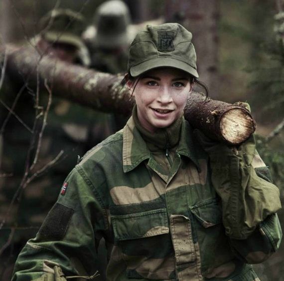 norwegian_military_girl