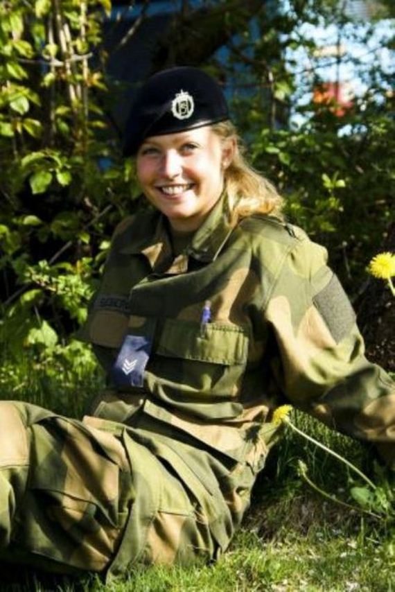 norwegian_military_girl