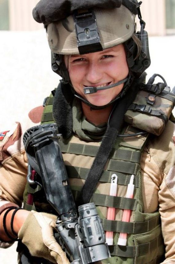 norwegian_military_girl