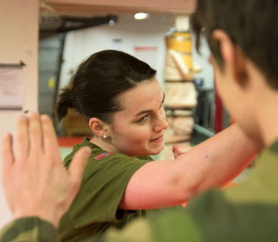 norwegian_military_girl