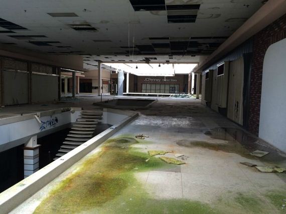 rolling_acres_mall