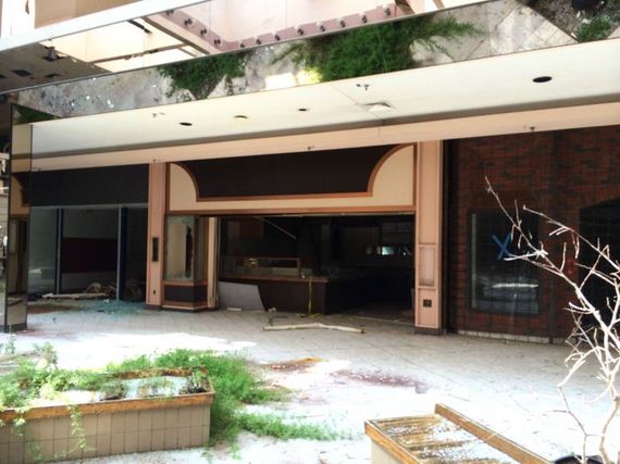 rolling_acres_mall
