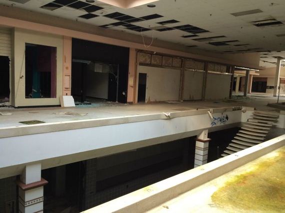 rolling_acres_mall