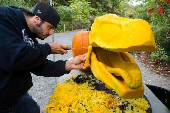 t_rex_pumpkin