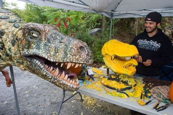 t_rex_pumpkin