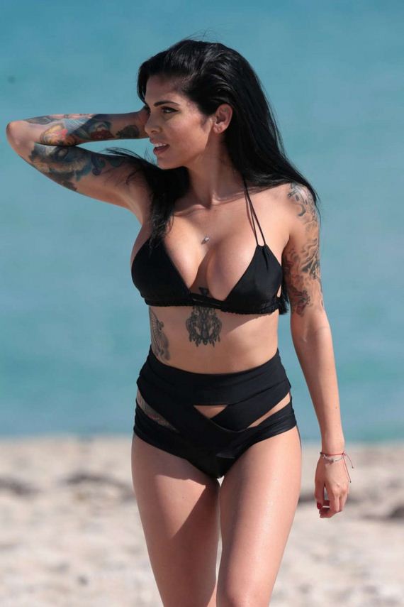 Cami-Li-in-Black