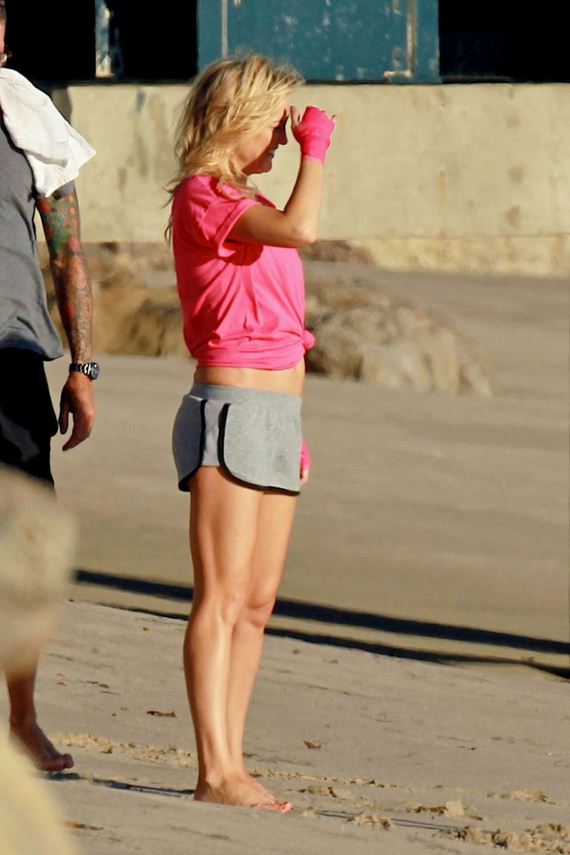 Kate-Hudson-in-Shorts