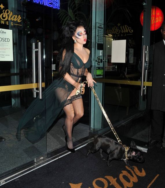 Lady-Gaga-in-Green-Dress