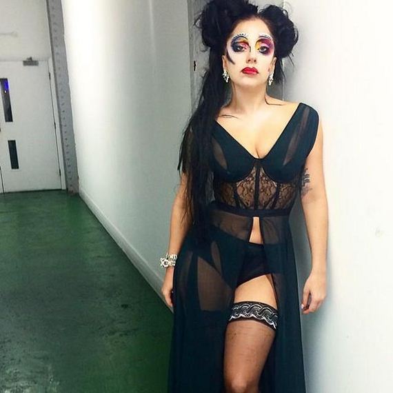 Lady-Gaga-in-Green-Dress