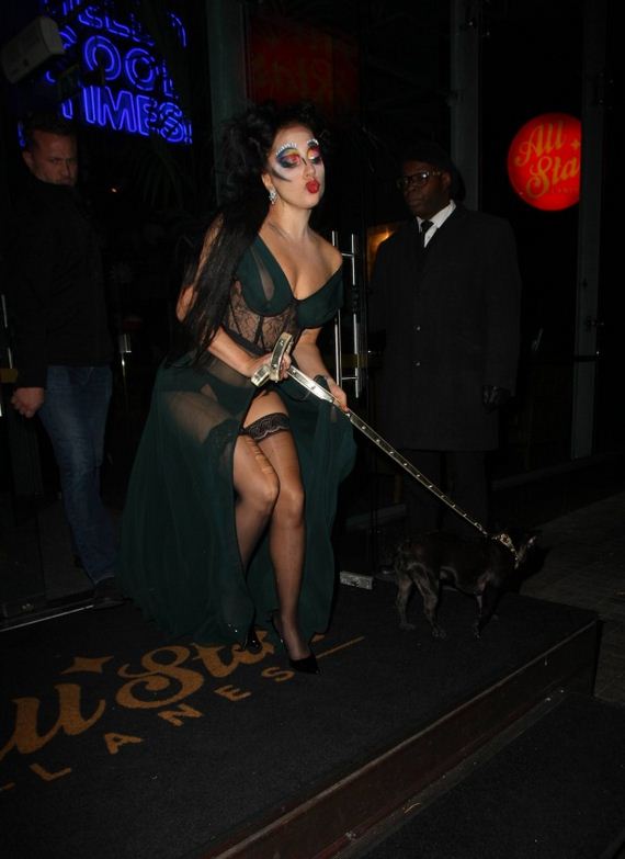 Lady-Gaga-in-Green-Dress