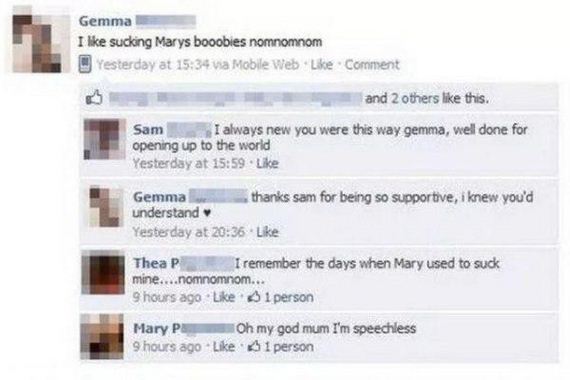 Moms-Facebook