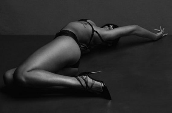 RIHANNA-FOR