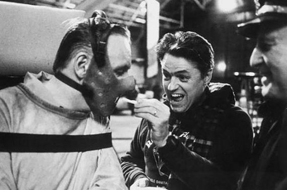 actors-goofing-off-between-takes