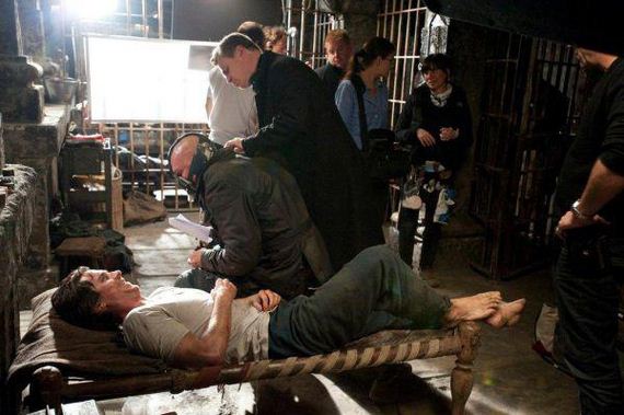 actors-goofing-off-between-takes