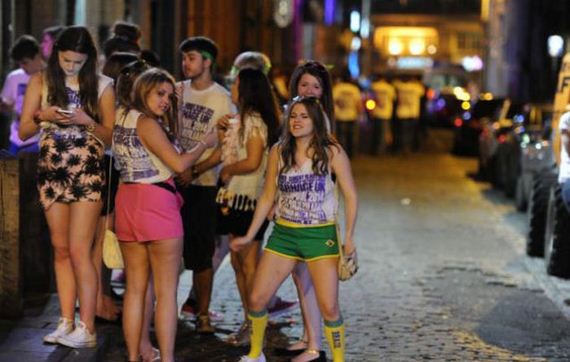 british_young_drinkers