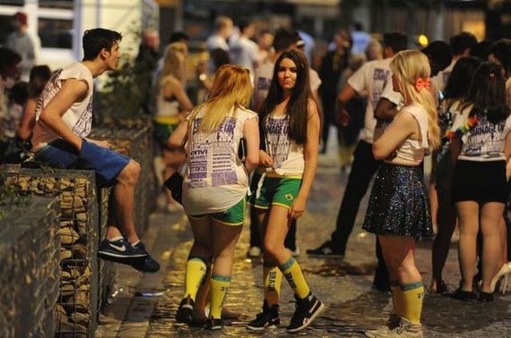 british_young_drinkers