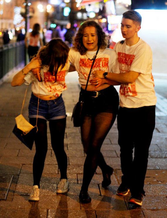 british_young_drinkers