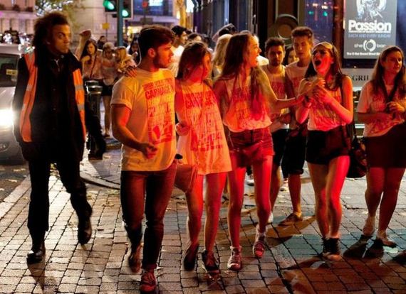 british_young_drinkers