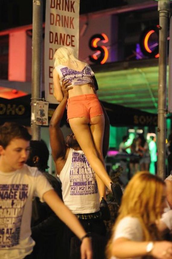 british_young_drinkers