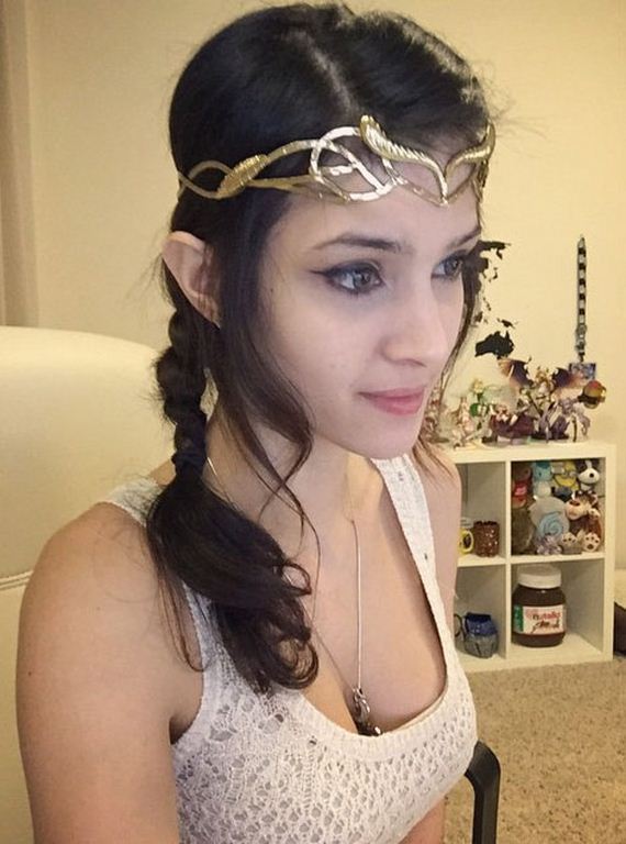 Quite Possibly The Cutest Gamer Chick Ever: CinCinBear - Barnorama