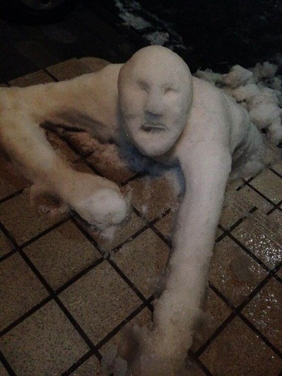 creepy-snowmen