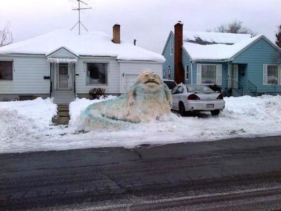 creepy-snowmen