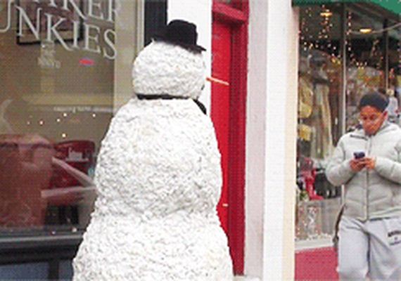 creepy-snowmen