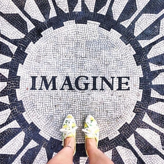 feet-floor-photo