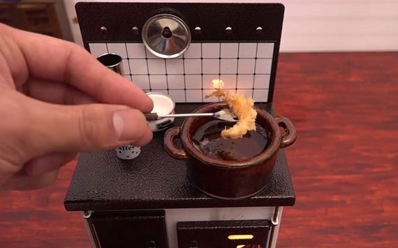 food-kitchen-tiny