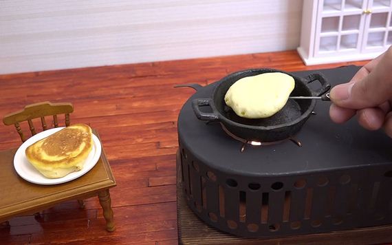 food-kitchen-tiny