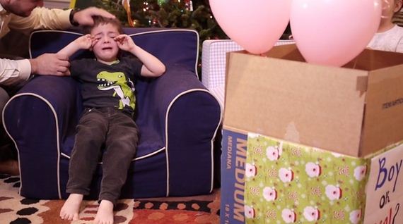 kid-reaction-sibling