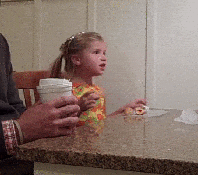 kid-reaction-sibling